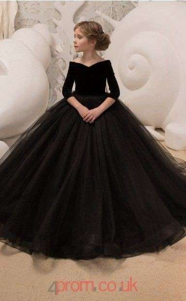 Black lace gown style