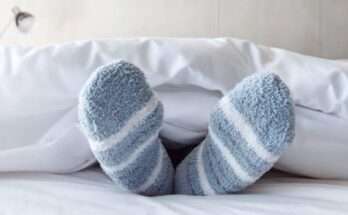 Sleeping with socks on psychopaths