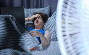 Side effects of sleeping with a fan on you